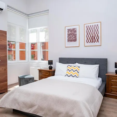 Spacious 3-bedroom 2-bathroom With Location