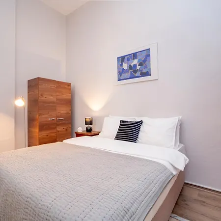 Spacious 3-bedroom 2-bathroom With Location