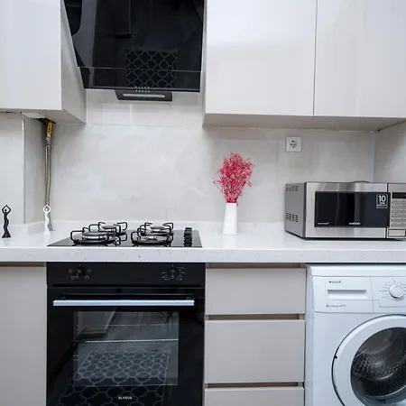 Spacious 3-bedroom 2-bathroom With Location Apartament *